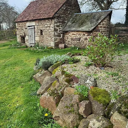 Beautiful Rustic In Peaceful Location Céaucé